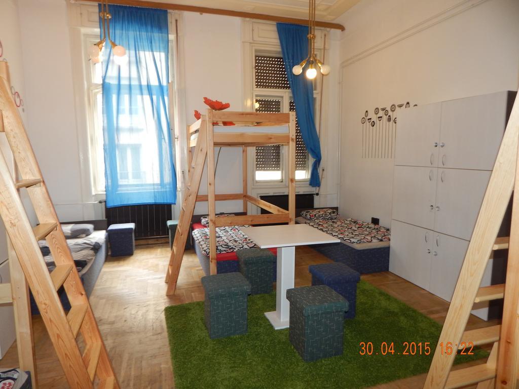 Violet Hostel Budapeste Quarto foto