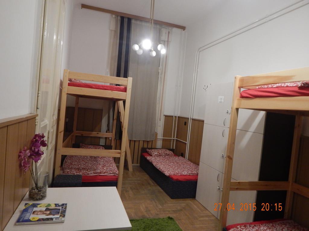 Violet Hostel Budapeste Quarto foto