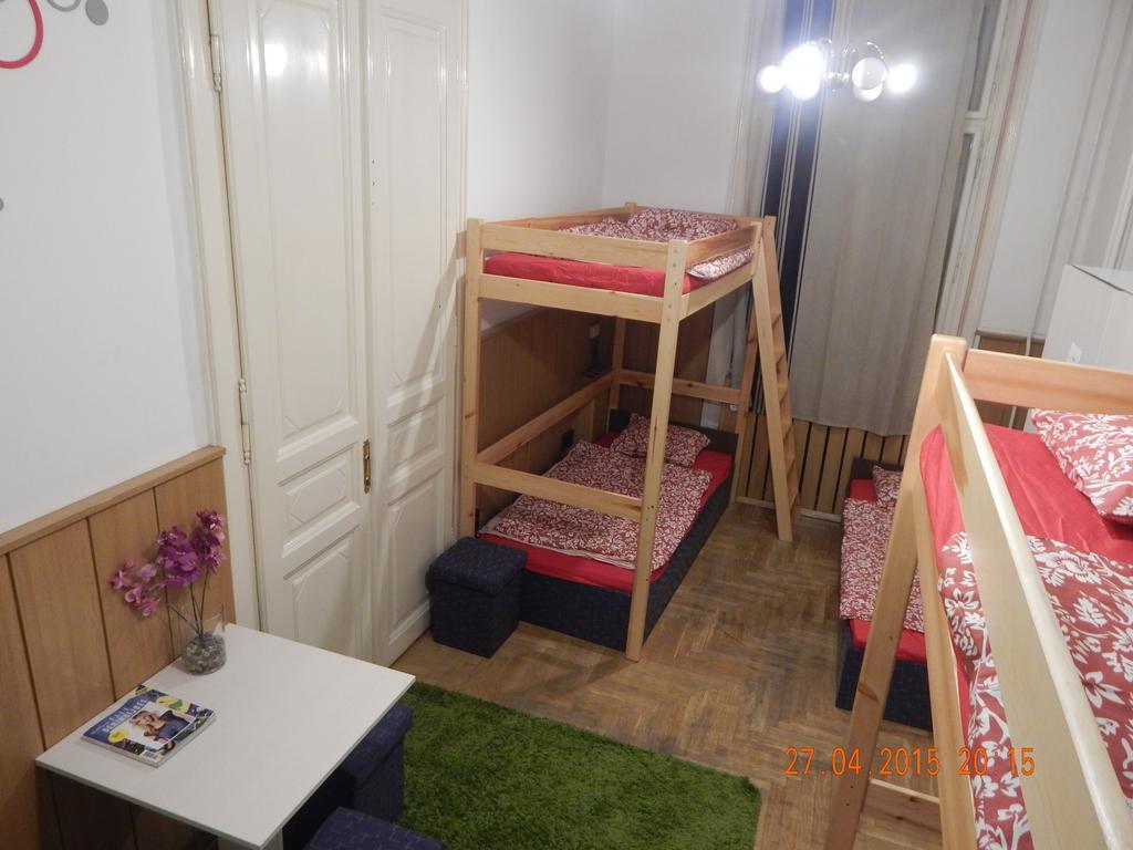 Violet Hostel Budapeste Quarto foto